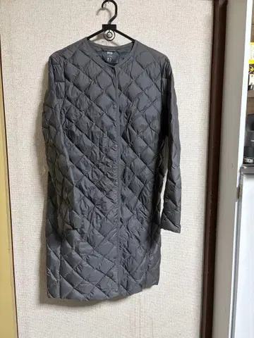 새상품급 그레이 퀼팅 다운 코트