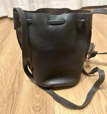 일비종떼 IL BISONTE 숄더백 그레이