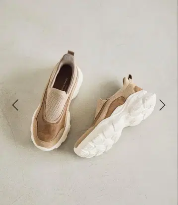 편하게 신는 슬립온 스니커즈