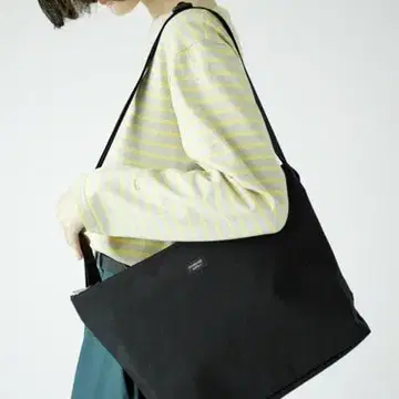 스탠다드 서플라이 숄더백 STANDARD SUPPLY 블랙