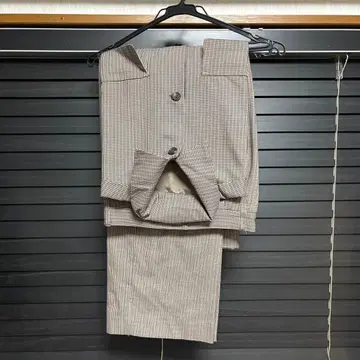 체크 무늬 슬랙스와 자켓 세트