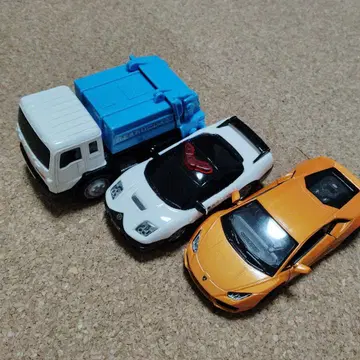 풀백 스포츠카, 경찰차, 청소차 세트 + 증정품