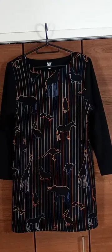 [ 새상품급 ] 그라니프 맨투맨 원피스 동물 패턴 자수 사이즈 F