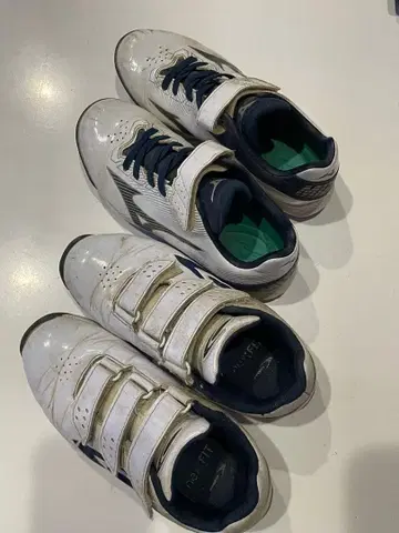 소년 야구 업 슈즈와 미즈노 스파이크 슈즈(21cm) 세트