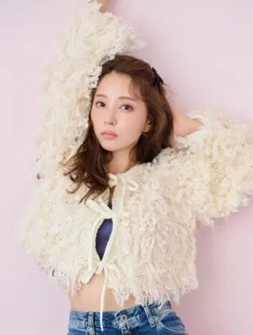 PEACH JOHN 샤기 퍼 볼레로 아이보리