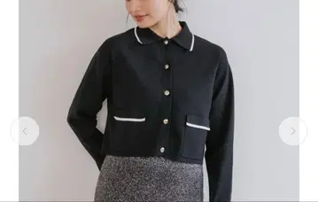 네이비 버튼 달린 긴팔 상의