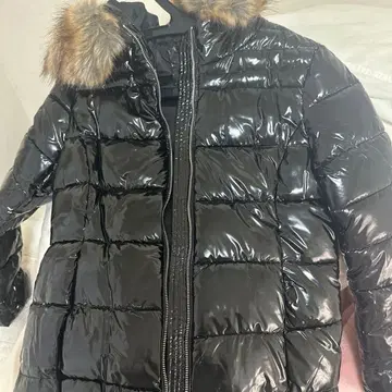 블랙 다운 자켓 M 사이즈 후드 부착