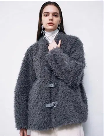 컨디션 최상! 스터링 루어 보아 숏코트