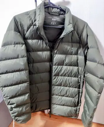 미사용 유니클로 울트라 라이트 다운 자켓 M 올리브
