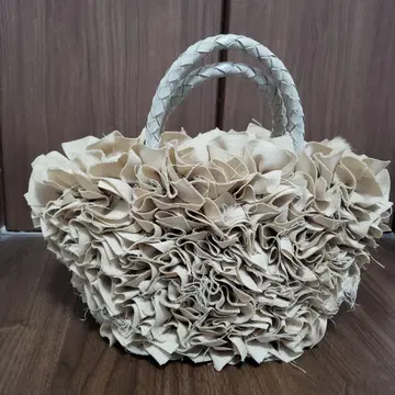 카셰리에 Cachellie 카고백 바스켓 핸드백 프릴