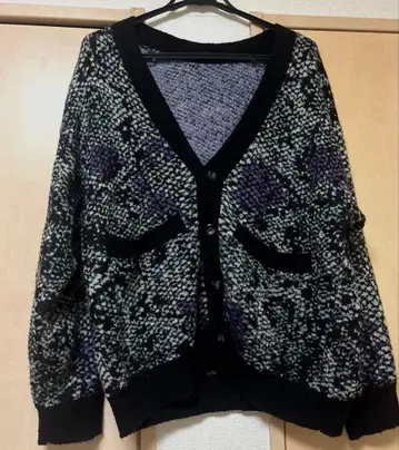 추천 HARE 버튼 달린 가디건 새상품급