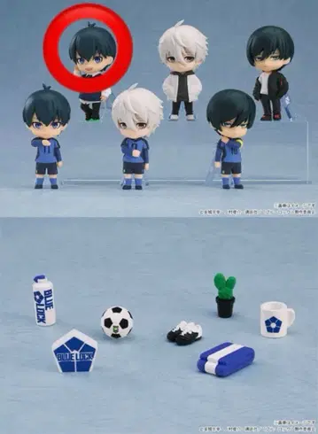 넨도로이드 서프라이즈 블루 록 이사기 요이치 (사복ver.)