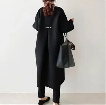 Myu 백 펄 본딩 코트 블랙 블랙