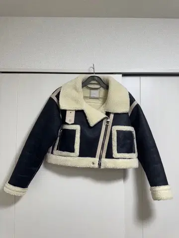 Juemi 무스탕 자켓