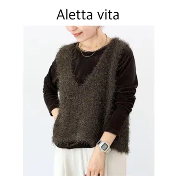 미사용 새상품 Aletta vita 페더얀 V넥 니트 베스트