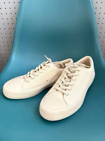 미사용품 UNIQLO 유니클로 남성용 캔버스 스니커즈 화이트 27cm