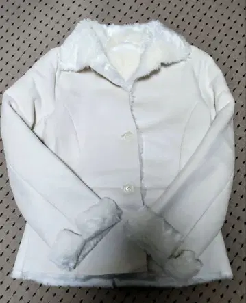 [ 택 포함 새상품 ] 자유구 페이크 무스탕 자켓