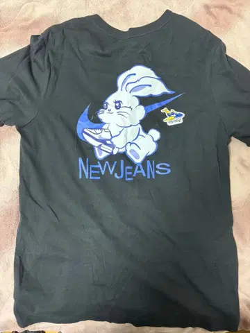 Newjeans 티셔츠