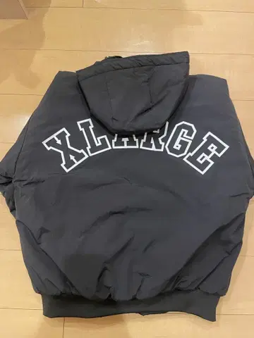[ 당일 발송 가능 ] XLARGE 블랙 나일론 자켓 후드 부착 M