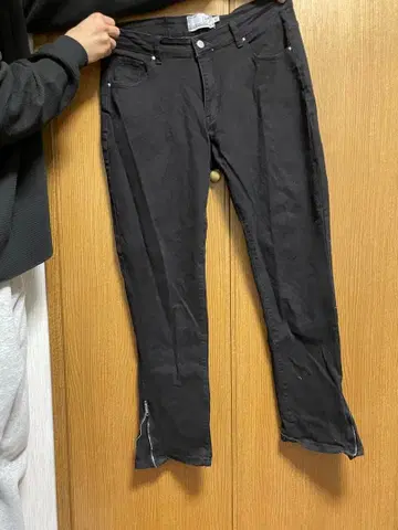 HARSHANDCRUEL 블랙 스트레이트 데님