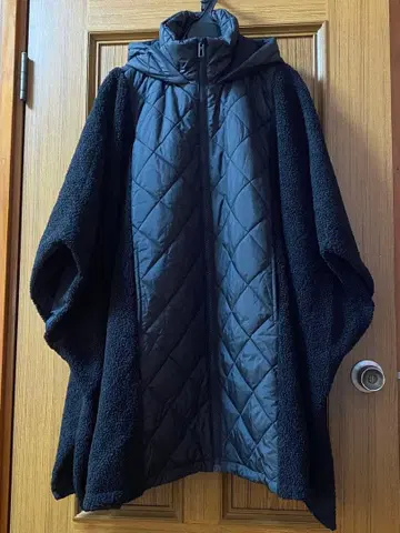 DESIGUAL 판초 코트 스페인 바르셀로나