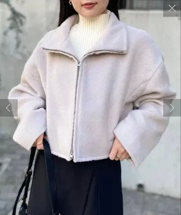 [ 익명 배송 ] Chico 샤기 W 지퍼 숏 블루종 그레이쉬 베이지