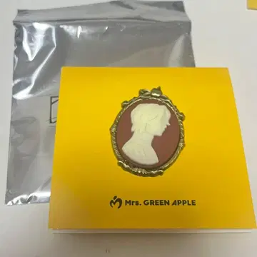 Mrs. GREEN APPLE 카메오 핀즈