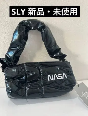 [ 새상품 미사용 ] SLY NASA PUFFER BAG 나사 퍼퍼 백