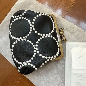 미나 페르호넨 카들 퍼스 탬버린 천연 가죽