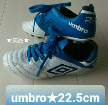 [ SALE ] umbro 축구 스파이크 신발 22.5