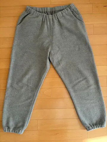 새상품급 evam eva 프레스 울 팬츠 사이즈 2 모카