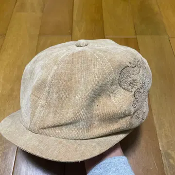 Pherrow's 헌팅 캡 드래곤 자수 베이지