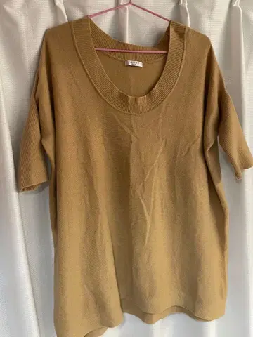 어도어 캐시미어 돌먼 니트