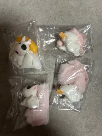 말랑말랑 불도그 앉아 피규어 4개 세트