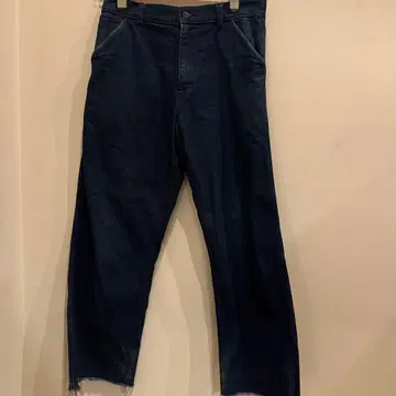 APC 다크 블루컷 오프 스트레이트 데님