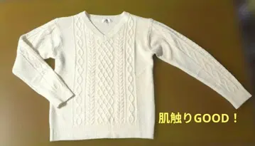 화이트 V넥 케이블 짜임 니트 스웨터 L 사이즈