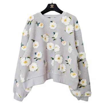 새상품급 니코앤드 niko and - 플라워 자수 풀오버 그레이 꽃무늬