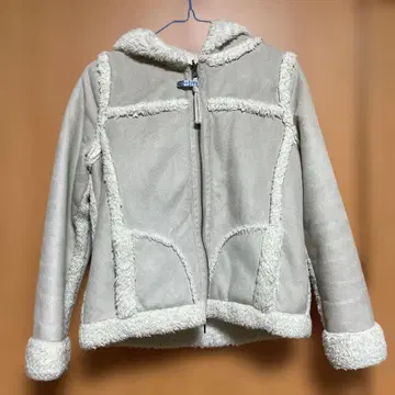 리버서블 플리스 후드 부착 무스탕 코트