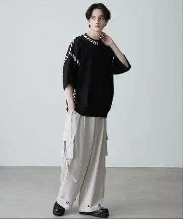 CLEL 클레일 핸드 스티치 반팔 사이드 레이스 니트 M 사이즈