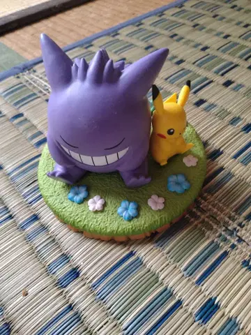 팬텀 피카츄 피규어