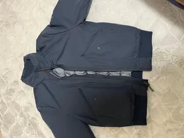 TOMMY HILFIGER 네이비 점퍼