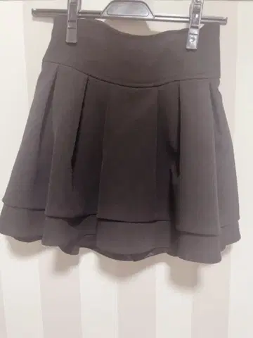 미셸 마카롱 슬림 레그 스커트 블랙 S