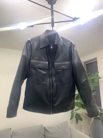 ZARA 블랙 가죽 자켓