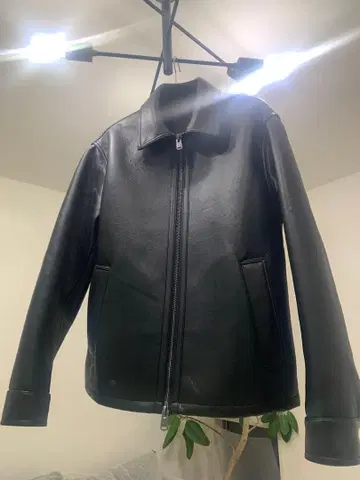 ZARA 블랙 가죽 자켓 S 사이즈