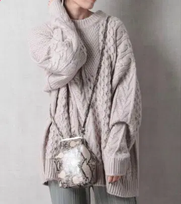 프릭스스토어 패치워크 케이블 니트 스웨터 내추럴 WEB 한정판