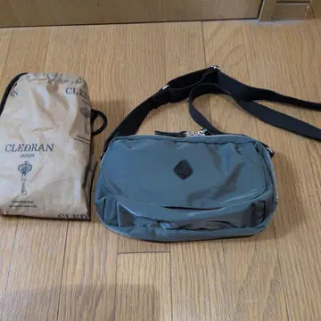 CLEDRAN 그레이 숄더백