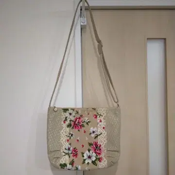 페일러 숄더백 베이지 FEILER