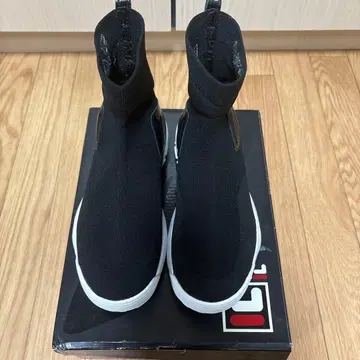 FILA 디스럽터 삭스 스니커즈