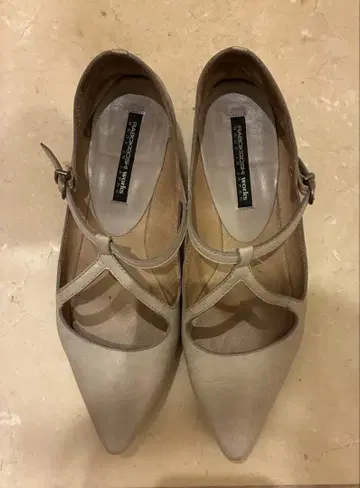 라보키고시 웍스 스틸레토 펌프스