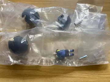 넨도로이드 서프라이즈 블루 록 이토시 린 유니폼 사복